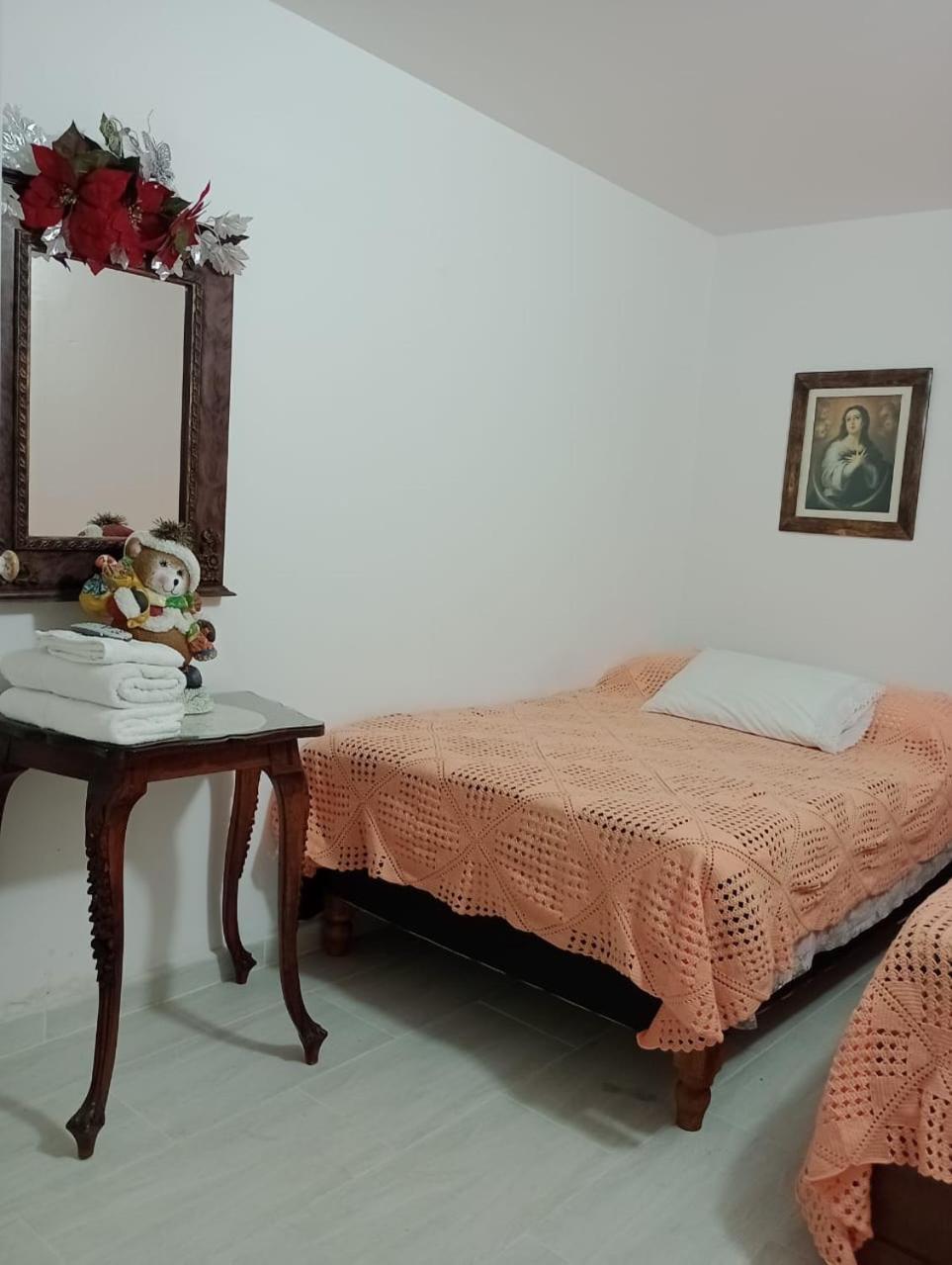 חרדין Hostal Famihotel Fundadores מראה חיצוני תמונה