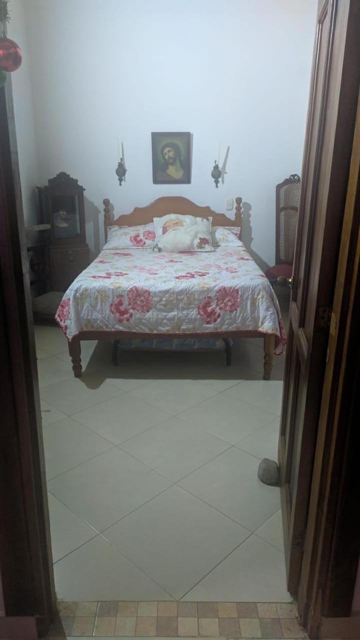 חרדין Hostal Famihotel Fundadores מראה חיצוני תמונה