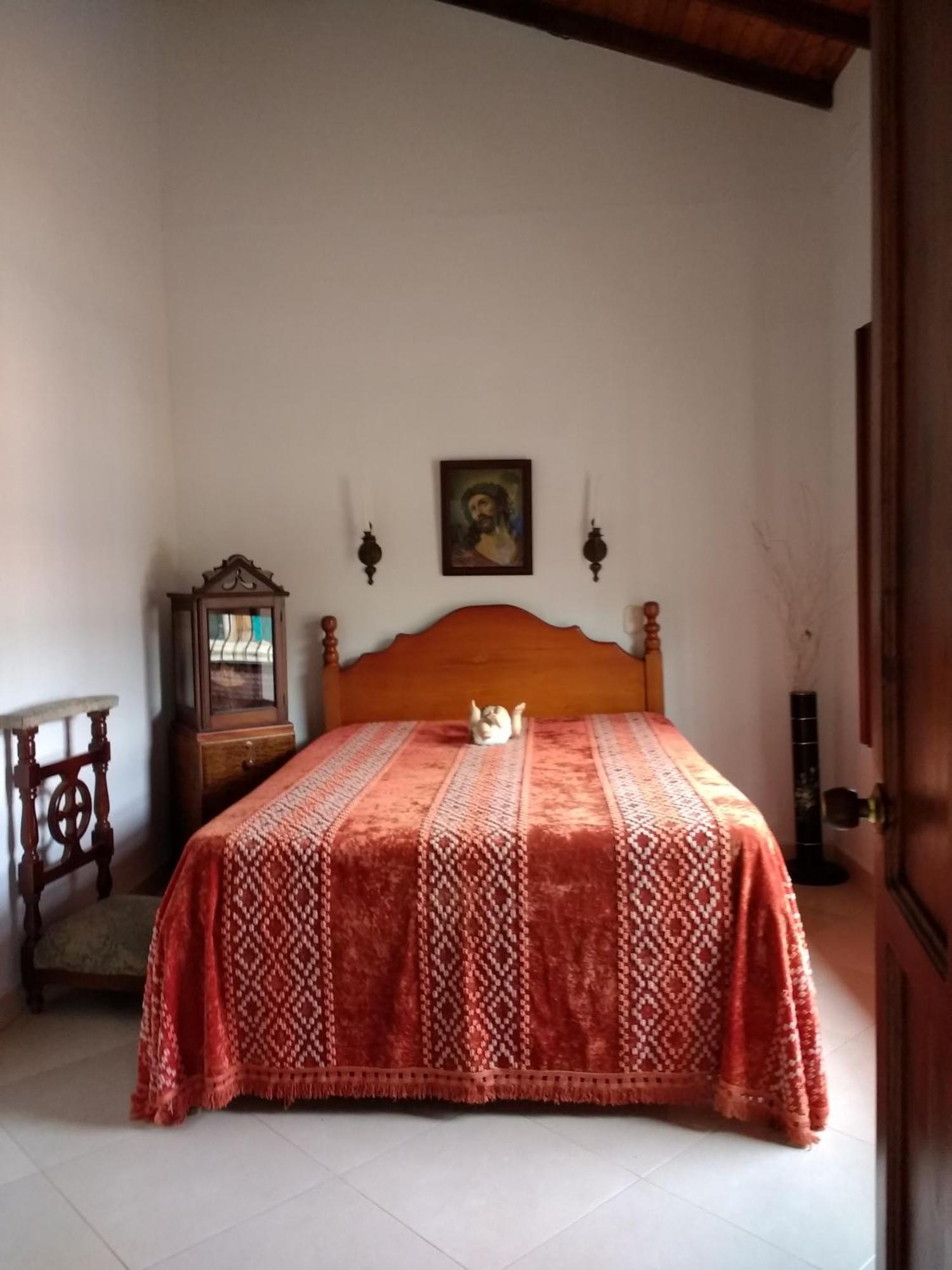 חרדין Hostal Famihotel Fundadores מראה חיצוני תמונה